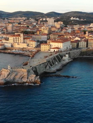 Piazza Bovio e Piombino viste dal drone