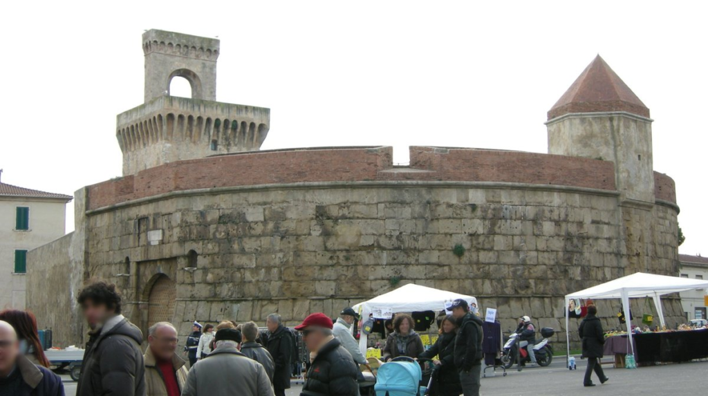 Torrione e Rivellino a Piombino