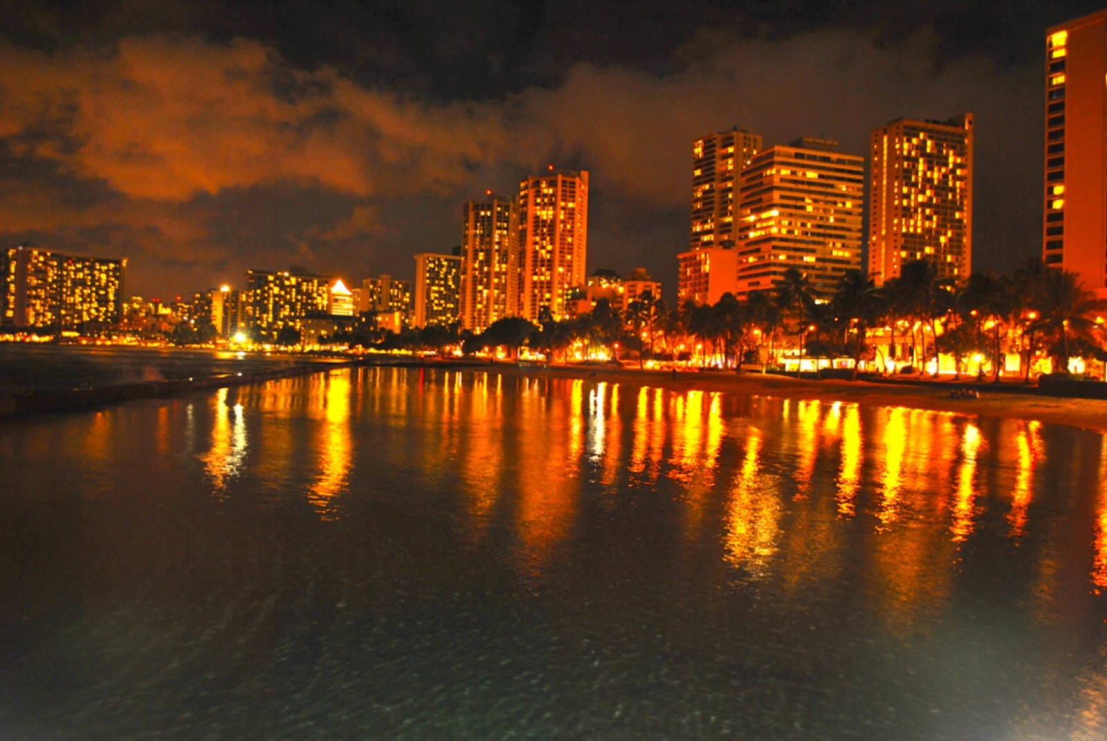 Waikiki di notte