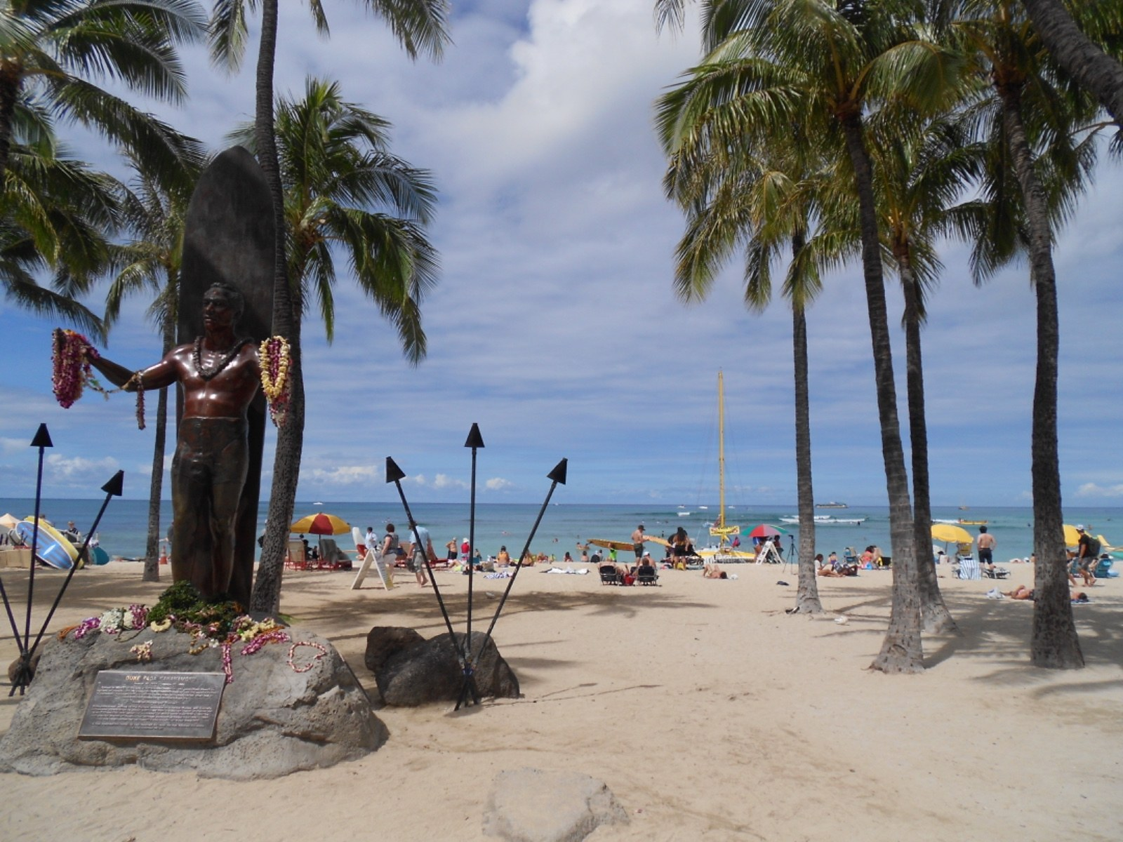 La statua di Duke Kahanamoku a Waikiki